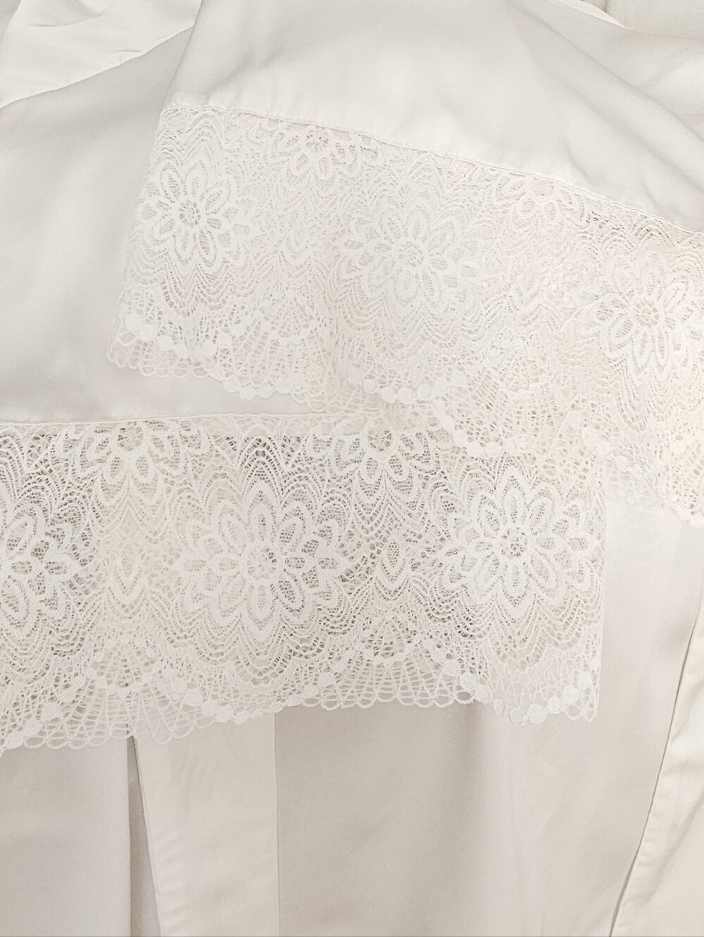 La Vie en Rose White Satin Kimono Robe - Picture 9 of 16